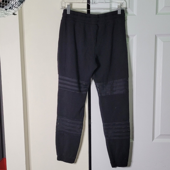 Beyond Yoga Off the Grid Black Sweaptants Size XS - Picture 8 of 10